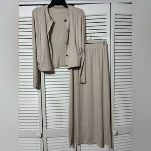 SHEIN Elegant Cream Skirt Set
